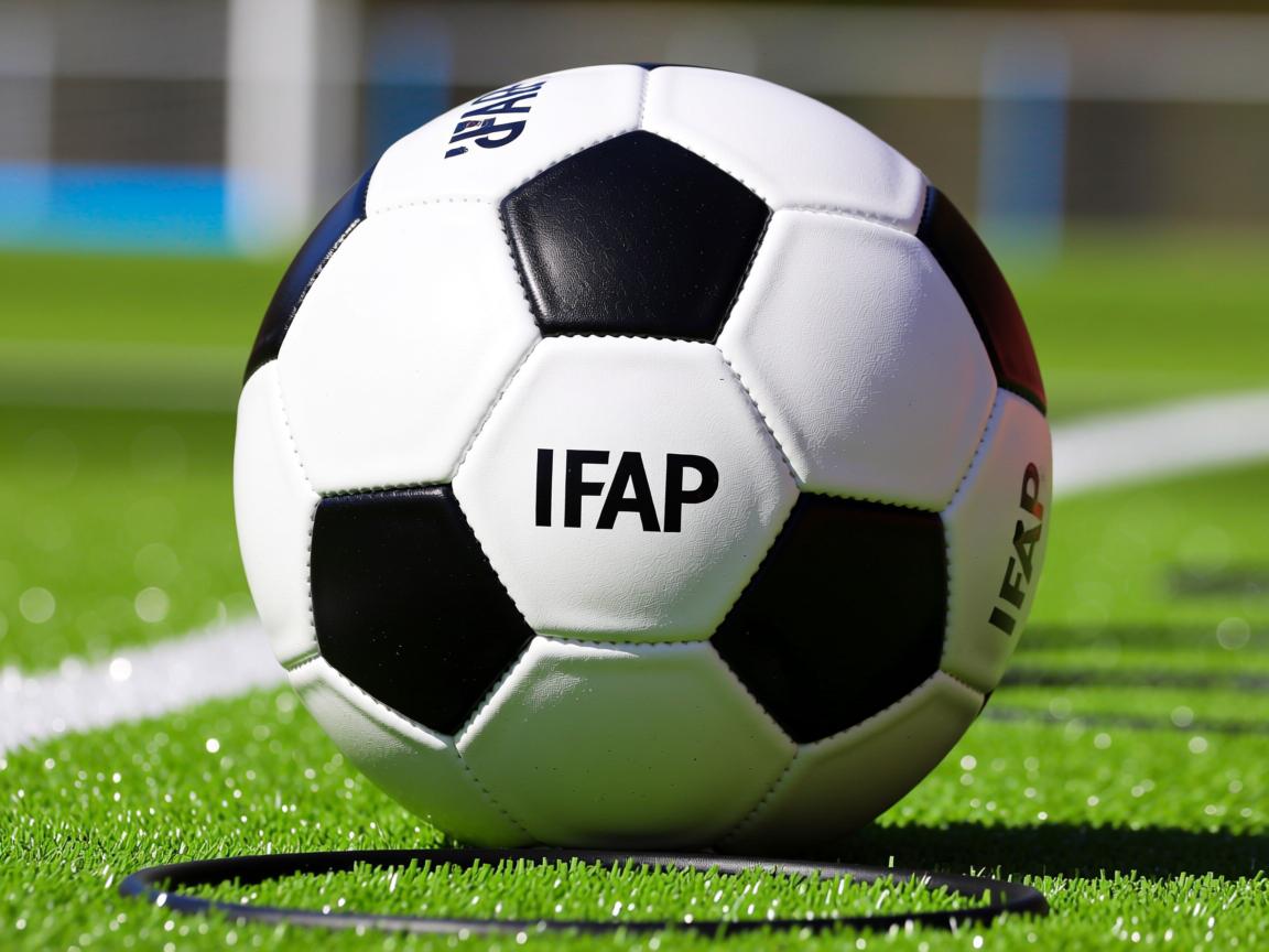 爱游戏app推荐-美澳选手高频换气与高强度并存 第3张